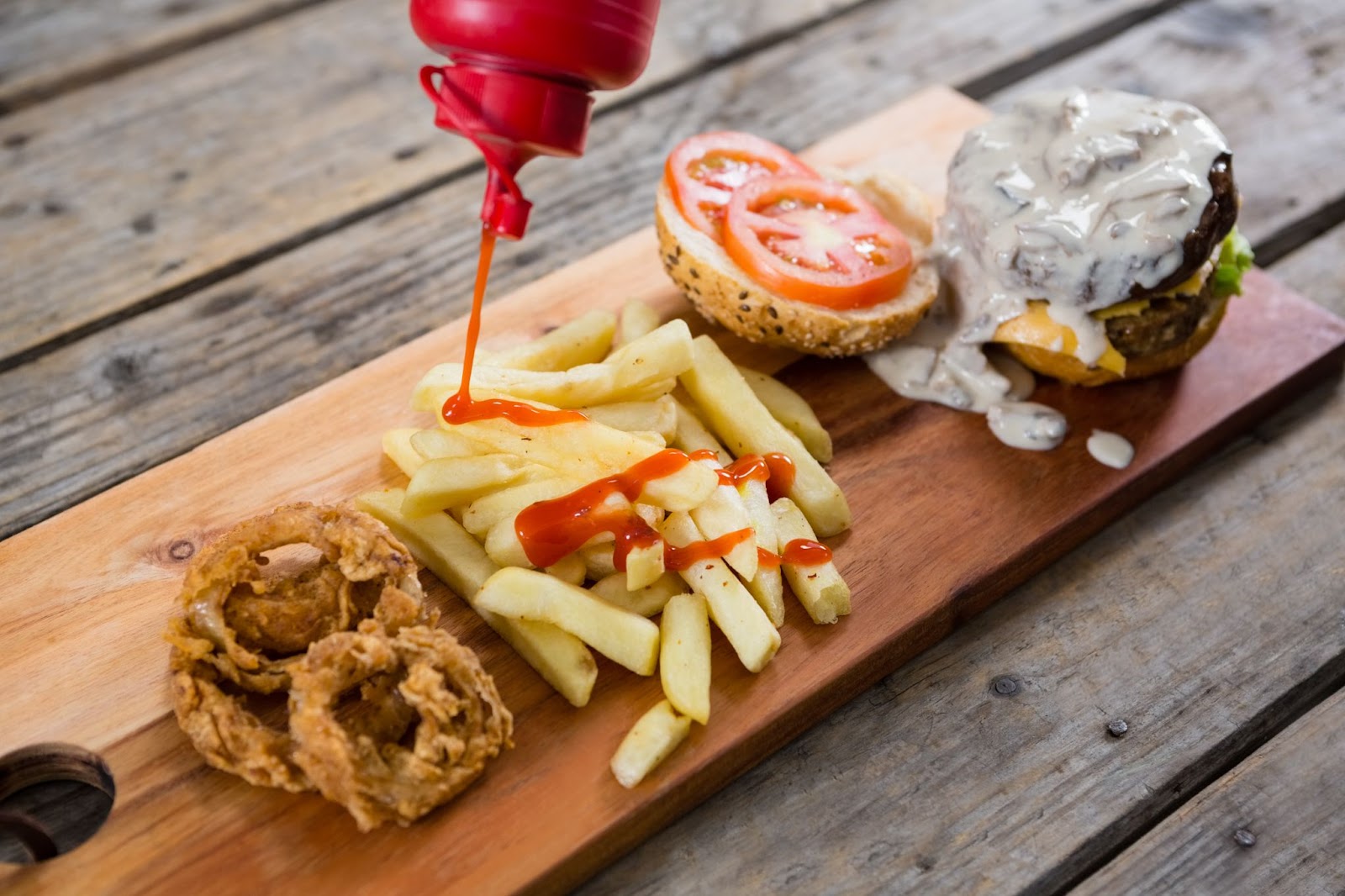 The Evolution of Fast Food in Australia: From Traditional Classics to Contemporary Trends