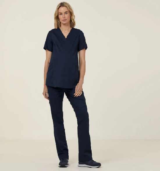 A Guide to Choosing the Best Maternity Scrubs for Australia’s Climate